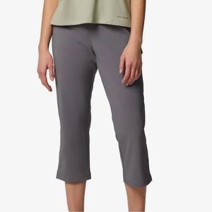 Columbia Outdoors Women's Gray Hiking Cropped Pants, adjustable length